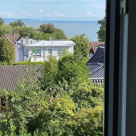 Meerloge -traumwohnung Mit Meerblick In Ruhiger Hanglage-