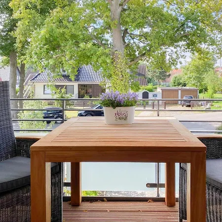 Meerloge -traumwohnung Mit Meerblick In Ruhiger Hanglage- * Scharbeutz